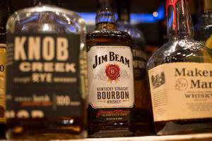 US Surgeon General calls for cancer warnings on alcohol bottles