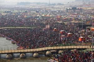 Hindu pilgrims unfazed by Kumbh Mela stampeded that killed 30, continue ritual baths in rivers
