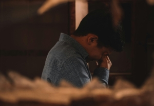 When it pays to cry: Man walks away with RM500 in Kelantan crying contest (VIDEO)