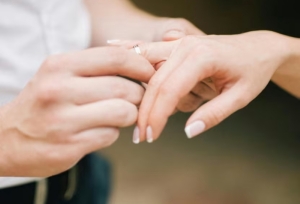 No ring, no job? Chinese firm slammed for outrageous marriage policy