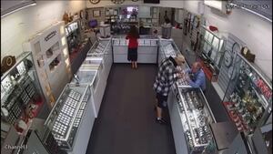 Watch: Jeweller chases thief who swiped $6900 watch from his hands