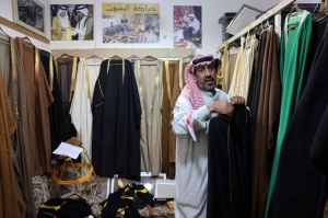 Saudi tailor fights to save ancient bisht craft as mass-produced robes dominate market
