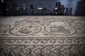 New Paris show highlights Gaza’s ancient artefacts and modern destruction