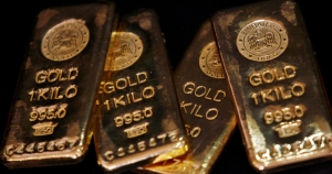 Eleven-year-old boy swallows 100g gold bar, prompting emergency surgery in Suzhou