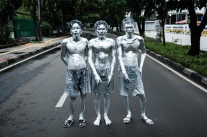 A day in the life of Jakarta’s ‘manusia silver’, the painted beggars who struggle for a dignified future