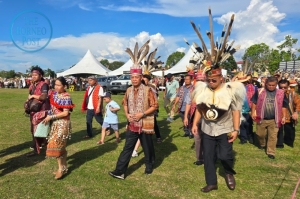Miri’s ‘Niti Daun’ parade ushers in Gawai spirit with indigenous pride on full display (VIDEO)