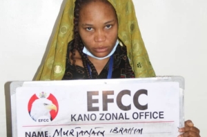 Nigerian TikToker jailed for ‘making it rain’ with naira bills at party, must now campaign against currency abuse online