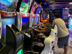 Nostalgia meets new thrills as Ipoh’s Yik Fong Complex draws crowds with retro arcade revival