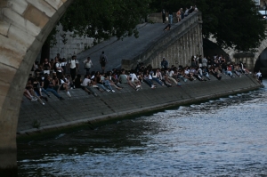 How Paris uses the Seine river to cool the Louvre and beat summer heatwaves