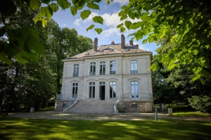 Late fashion icon Karl Lagerfeld’s villa sells for RM23.3m in rare French candle auction